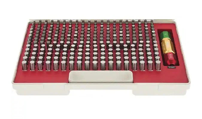 MHC 616-8220 Pin Sets Class ZZ Pin Sets M2-Plus Range : .251-500" Class : ZZ Tolerance : +.0002" Number of pins : 250 With Handle