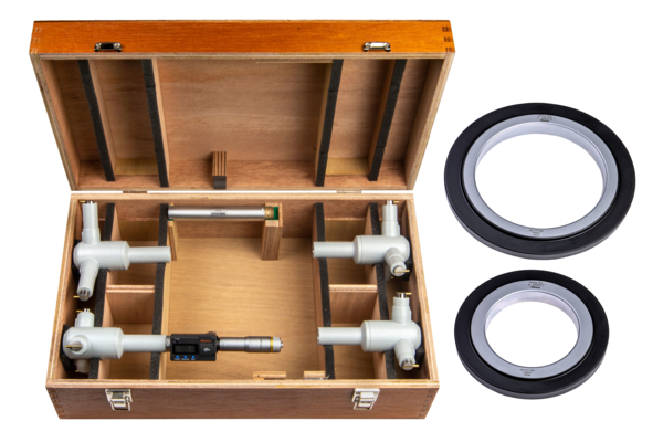 Digital 3-Point Internal Micrometer Set 4-8", Interchange. Head IP65, 468-980