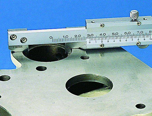 Mitutoyo Vernier Hook Type Caliper, Fine Adjust. 0-200mm, 0,02mm, Metric 536-172