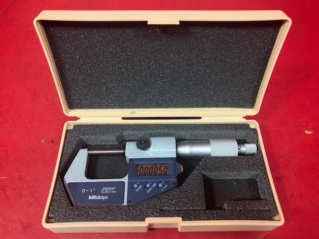 Mitutoyo Digimatic Micrometer 293-721-30 Range : 0-1"/0-25mm No. : 293-721 Resolution : 0.00005"/0.001mm SPC output